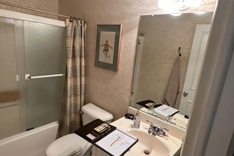 5 Signs It’s Time for a Bathroom Remodel 
